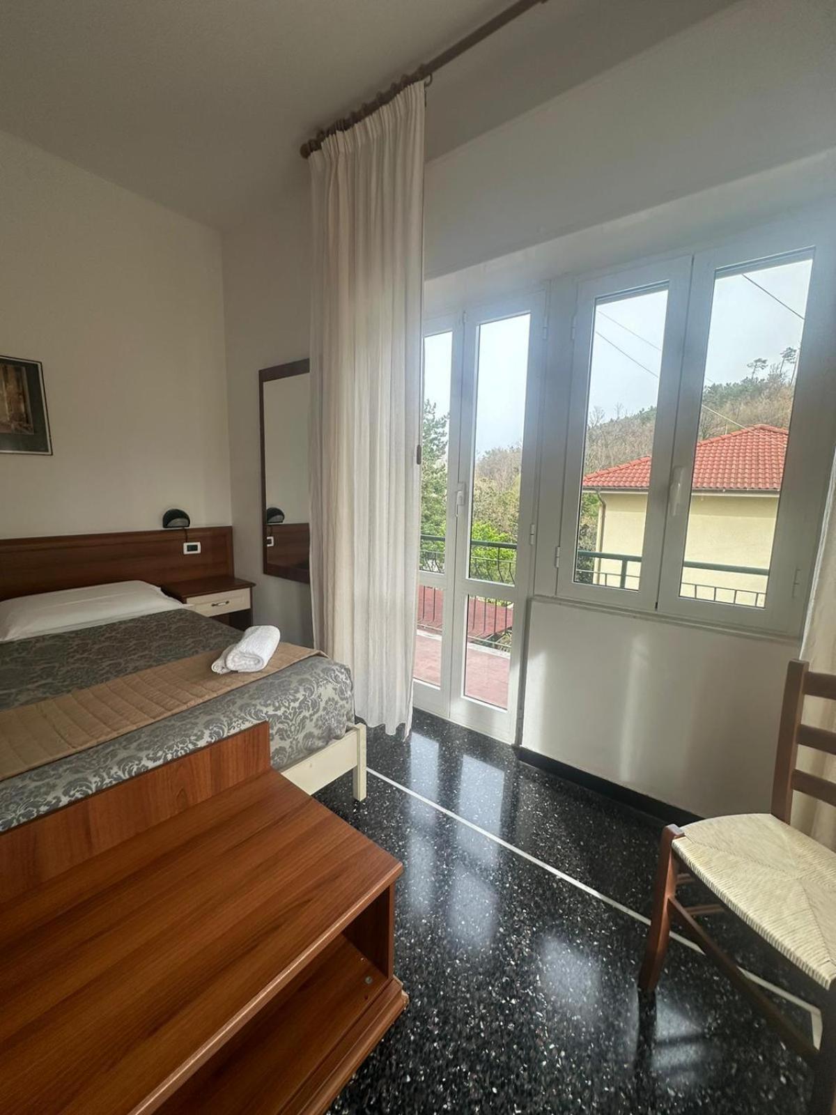 Hotel La Pineta Cogoleto Eksteriør billede