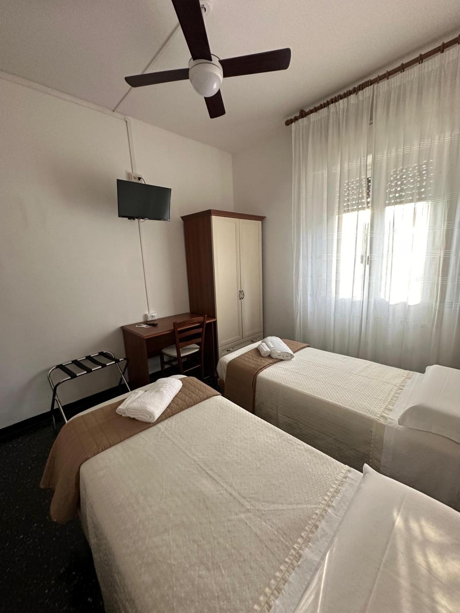 Hotel La Pineta Cogoleto Eksteriør billede