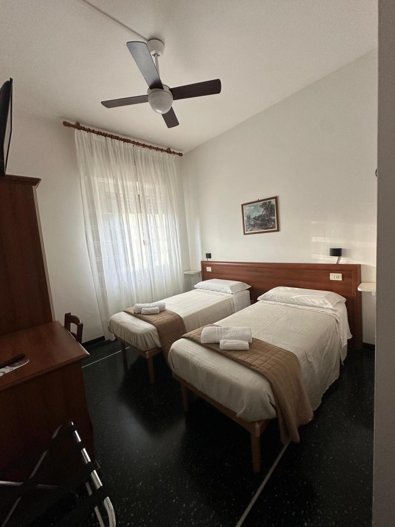 Hotel La Pineta Cogoleto Eksteriør billede