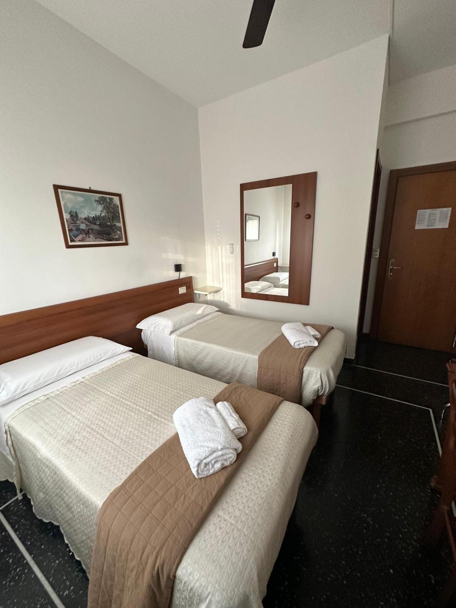 Hotel La Pineta Cogoleto Eksteriør billede