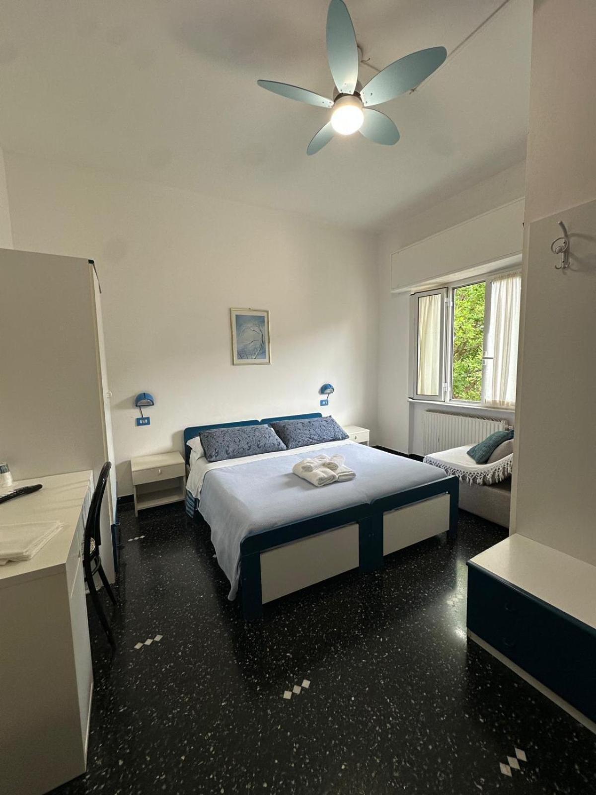 Hotel La Pineta Cogoleto Eksteriør billede