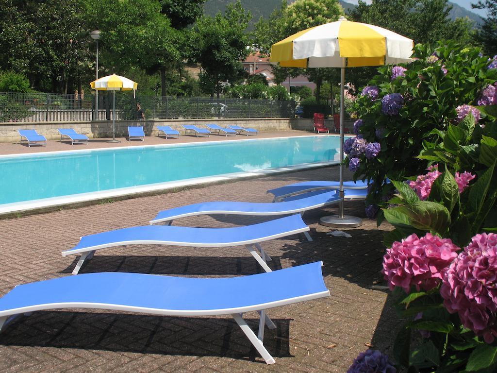 Hotel La Pineta Cogoleto Eksteriør billede